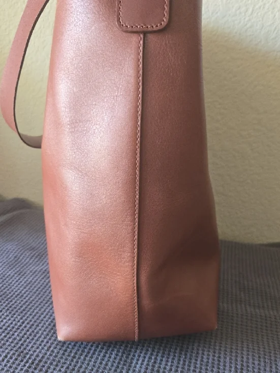 Madewell-The Essential Bucket Tote - Picture 4 of 16